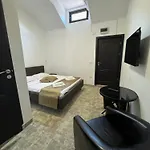 Hanu Satului Guest house