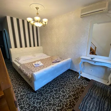 Hanu Satului Guest house