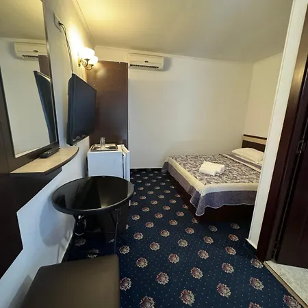 Hanu Satului Guest house 3*