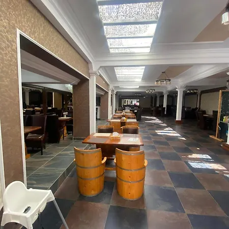 Hanu Satului 3*